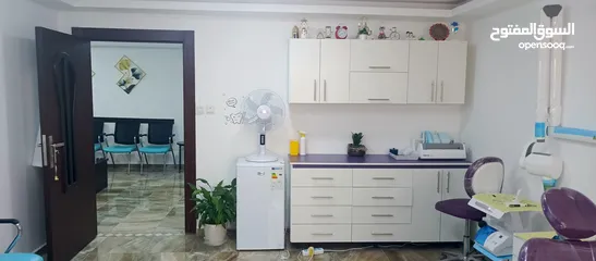  3 عيادة أسنان شبه جديدة للبيع بسعر مغري