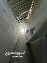  14 تسوية تجارية للإيجار مساحة 400 متر على شارع اربد الحصن الرئيسي بجانب كازية عاشور