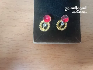  2 4 أقراط بعدة ألوان
