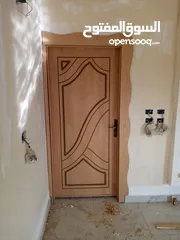  11 عرض على ابواب الخشب