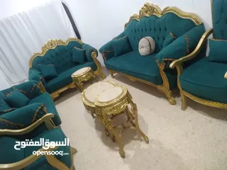  1 طقم كنب تفصيل مع طاولات استعمال بسيط  للبيع