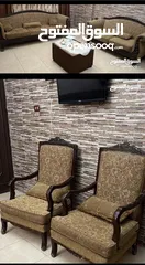  1 طقم كنب 7 مقاعد حالة جيده وخشب ثقيل