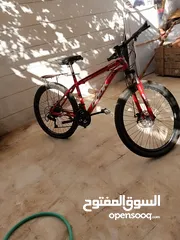  2 بسكليت للبيع جنط عريض مقاس الجنط 26 اصنبرصات امامي بسكليت في حاله جيده قابل للتفاوض