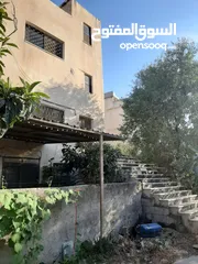  6 منزل للبيع