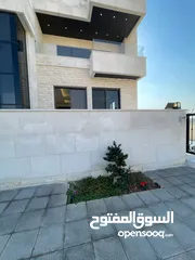  30 شقة للبيع رجم عميش طابق ارضي 250 متر مع ترس وكراج خاص 4 غرف نوم 2 ماستر