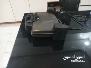  2 URGENT SALE CLEARANCE TOASTER