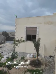  6 بيت مسطح 120 متر نطام امريكي تأسيس شاليه مع ترس جانبي مطل مساحه 40 متر مع حديقه وبئر ماء 12 وغيرها