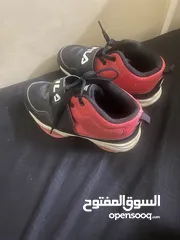  4 حذاء FLA مستعمل خفيف