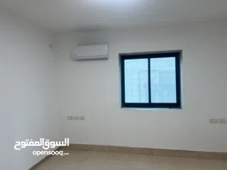  3 مكتب للايجار في الارسال قرب قصر الحمرا بصلح عياده طبيه او صالون تجميل او اي اعمال مكتبيه