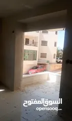  14 شقة للبيع