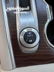  16 Nissan Pathfinder SV Hybrid  2020