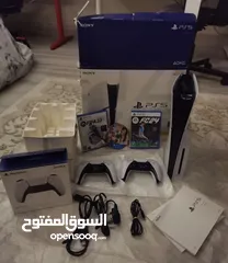  1 للبيع سوني 5 مع جهازين و3 اشرطه