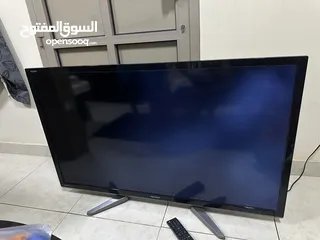  5 للبيع تلفزيون 50 بوصه بحاله ممتازه في مشكله بصيطه في الاضاءه فقط 40دينار