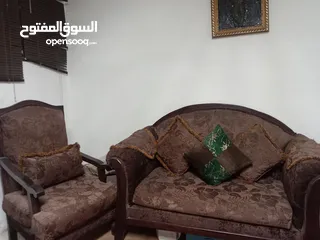  6 طقم كنب 7 مقاعد بحاله جديده