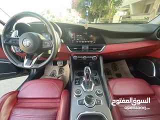  4 الفا روميو جولييا 2020