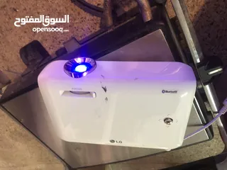  3 جهاز بث الفيديو بروجيكتر  الغني عن التعريف LG
