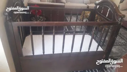  3 سرير بيبي خشب بلوط بحالة الجديد