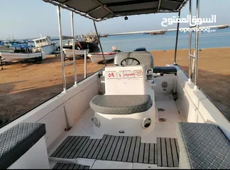 3 قارب نزهة وسياحة 27 قدم بدون محرك