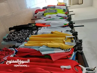  3 بضاعة محل البسه جديده صيفي شتوي قمصانبناطيلجينزبناتيولاديداخليبجاماتجاكيتات للبيع كامل