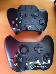  4 بحالة ممتازxbox one x  اكس بوكس ون اكس  مع اغراضها