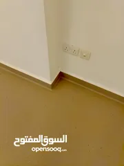  24 ارضيات رولات خاصه مستشفيات ومجمعات ومدارس ونوادي رياضية وحضانة مدارس صالات رياضيه