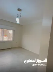  15 ‎شقة مميزة للبيع في منطقة ام السماق مساحة 213 متر
