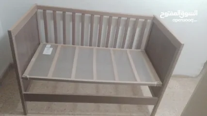  1 تخت بيبي من ايكيا