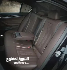  8 BMW 530e M superior individual