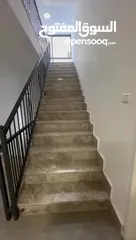  12 شقه للبيع مع حديقه بعين منجد