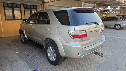  3 للبيع تيوتا فورتشنر موديل 2011