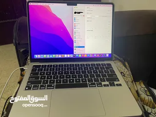  1 Macbook air m2 used for 2 weeks like new 100% battery health