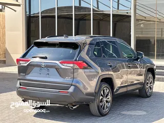  16 تويوتا راف فور 2022 XLE PREMIUM اعلى اعلى صنف بحالة الوكاله فحص7جيد