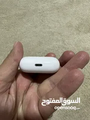  6 Air pods generation 3