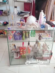  10 اغراض اكسسورات وتجميل وكهربائيه سشوار ومليكان وستاند