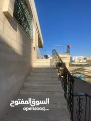  28 منزل عائلي طابقين الزرقاء