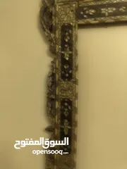  4 مرايا و صندوق عدد 2 صناعه سوريه مطعمة بالقصدير و الصدف
