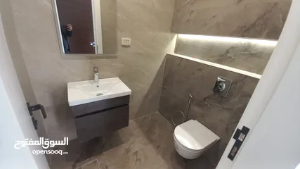  2 شقة للبيع في دير ام اذينة  ( Property ID : 40852 )