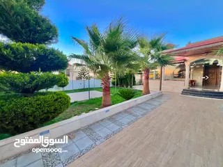  2 فيلا مميزه في منجا قرب طريق عمان مادبا