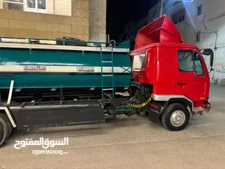  7 2007نيسان Ud ماشي 57الاف كيلو يعني وكاله التنك أنا مالك ثاني من الوكاله