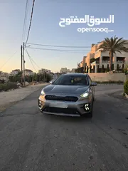  2 kia niro full .