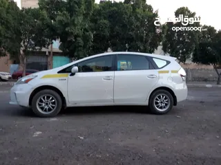  6 بريوس في  2012 Prius V هايبرد