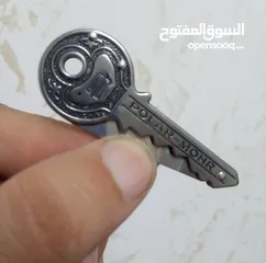  8 معدات وعدد