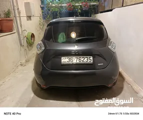  9 رنو زوي 2018 بيع كاش او بالتقسيط بدون بنوك  أو شركات التسهيل جميع الاضافات السياره اربعه جيد