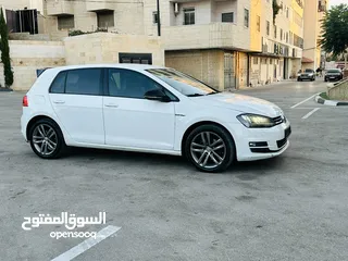  3 فولكسفاغن جولف جديدة بالكرتونه