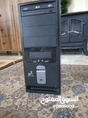  1 كمبيوتر للبيع بحاجه الى شاشة فقط