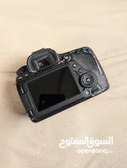  3 Canon 80D عداد شتر قليل