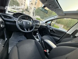  6 بيجو 208 موديل 2019 فل كامل اعلى صنف عداد 30 الف كيلو بحاله الشركه