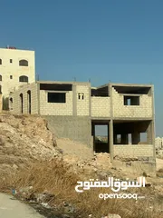  4 ارض عليها بيت عظم