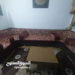  3 جلسه كاملا الاتي خشب 16 مستعمل نظيف بحاله جيده طول رتفاع 34 سانتي