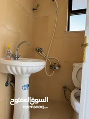  3 روف للإيجار